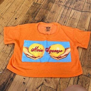 Boys lie main squeeze orange knit crop tee